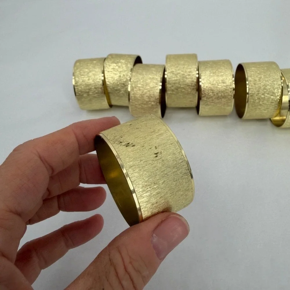 Napkin Ring‎ Set Gold Textured Brushed Metal 8 Piece Dining Elegant Sparkly